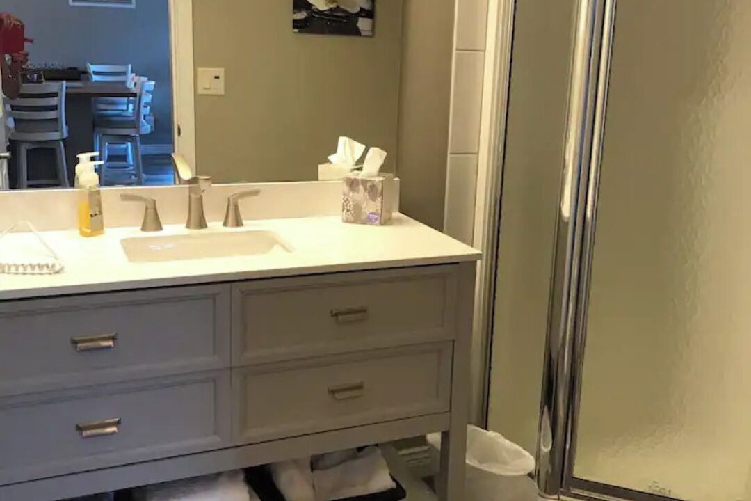 Photo of Bathroom in Osoyoos
