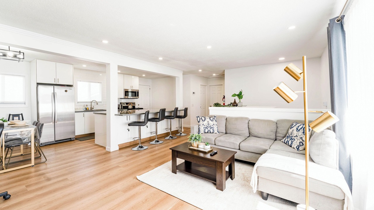 Photo of Livingroom in Southeast Calgary