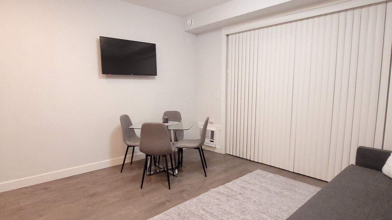Photo of Livingroom in Langley