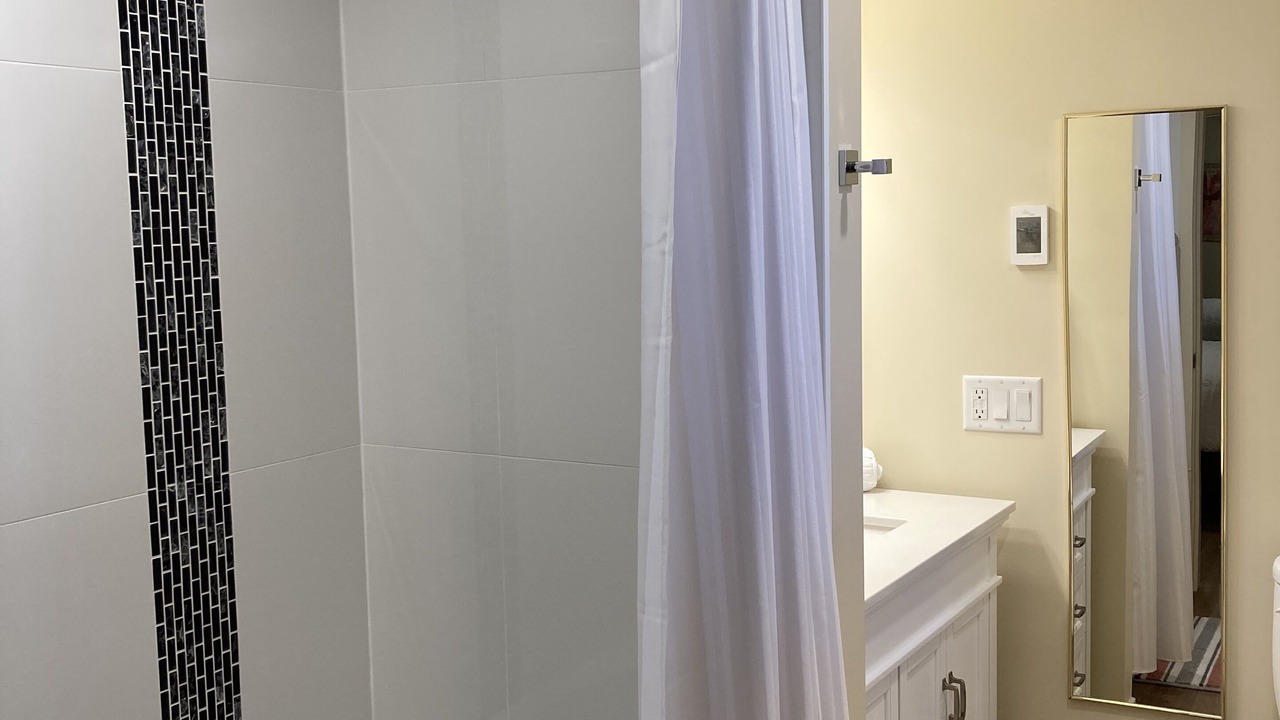 Photo of Bathroom in Okanagan-Similkameen