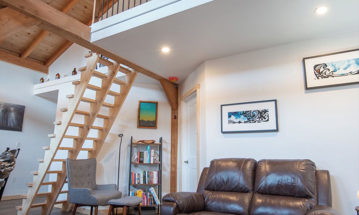 Photo of Livingroom in Buffalo Narrows