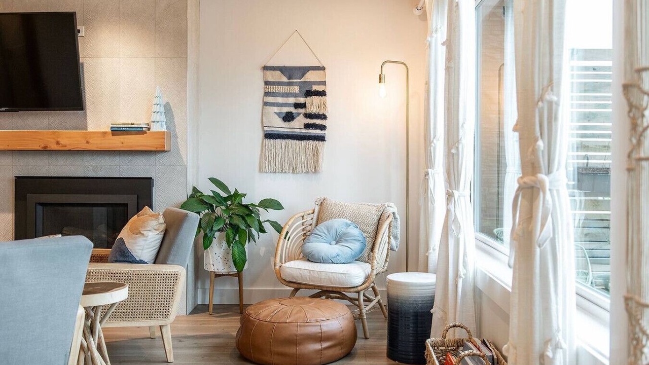 Photo of Livingroom in Campbell River