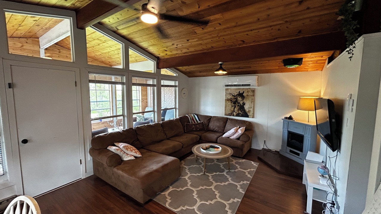 Photo of Livingroom in Beaconia