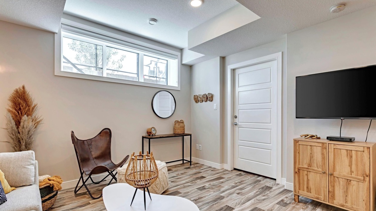 Photo of Livingroom in North Central Edmonton