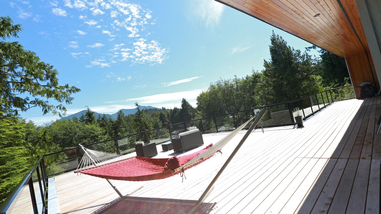Photo of Patio Balcony in Tonquin Beach