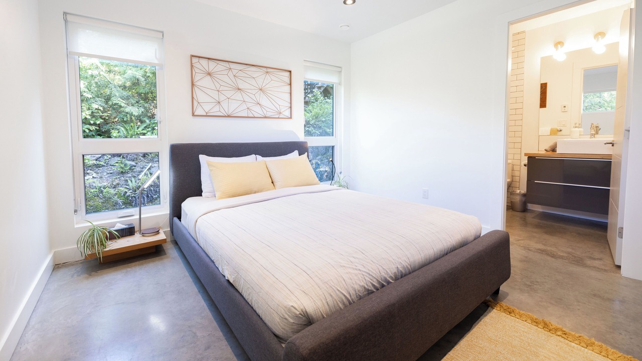 Photo of Bedroom in Tonquin Beach