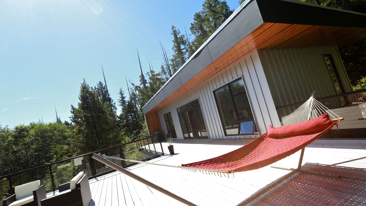 Photo of Patio Balcony in Tonquin Beach