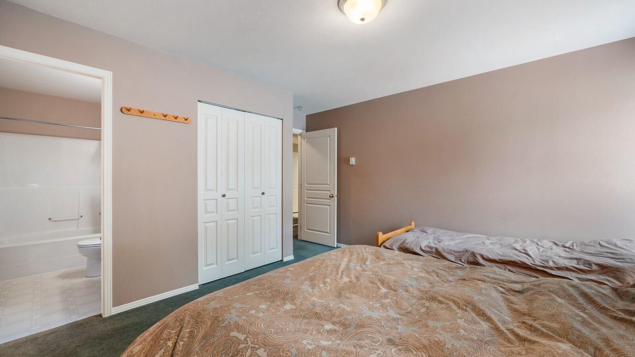 Photo of Bedroom in Courtenay