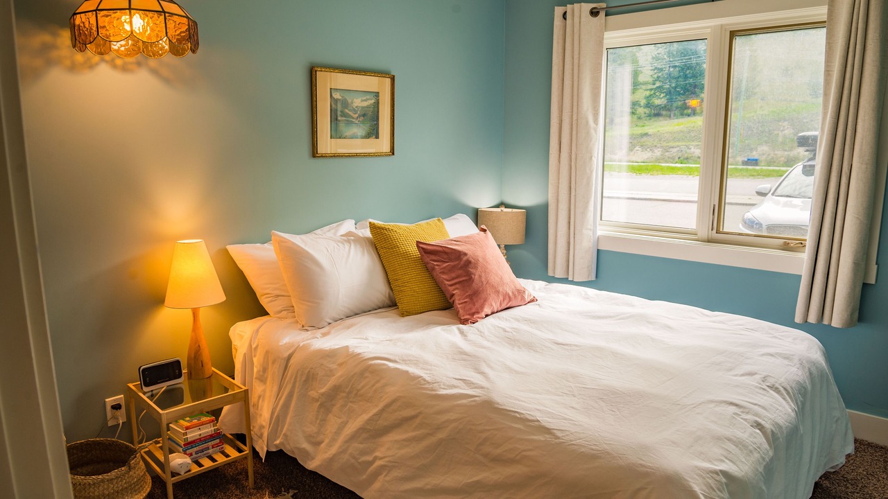 Photo of Bedroom in Radium Hot Springs