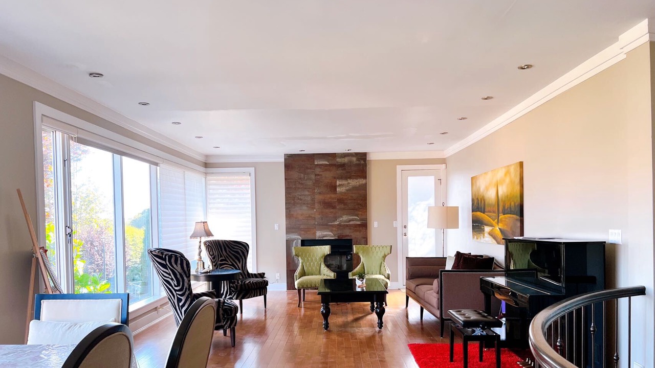 Photo of Livingroom in West Point Grey