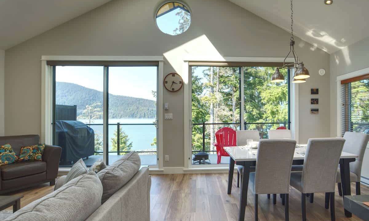 Photo of Livingroom in Port Renfrew