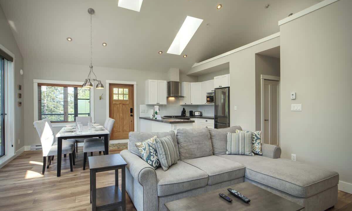 Photo of Livingroom in Port Renfrew