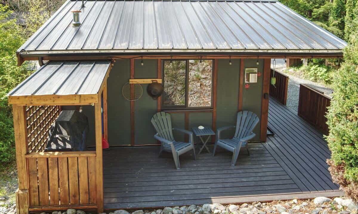 Photo of Patio Balcony in Port Renfrew