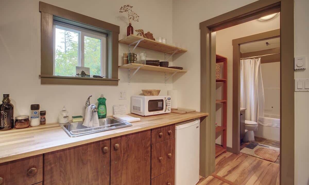 Photo of Kitchen in Port Renfrew