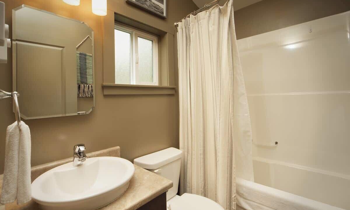Photo of Bathroom in Port Renfrew