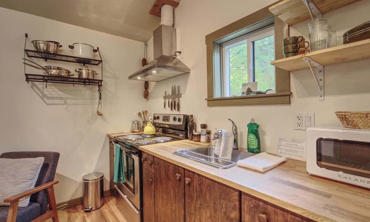 Photo of Kitchen in Port Renfrew