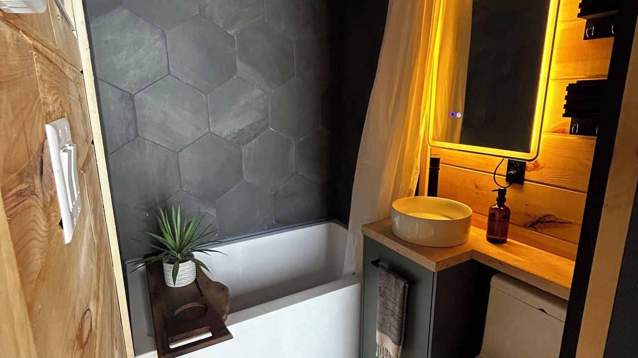 Photo of Bathroom in Saint-Joseph-de-Kent