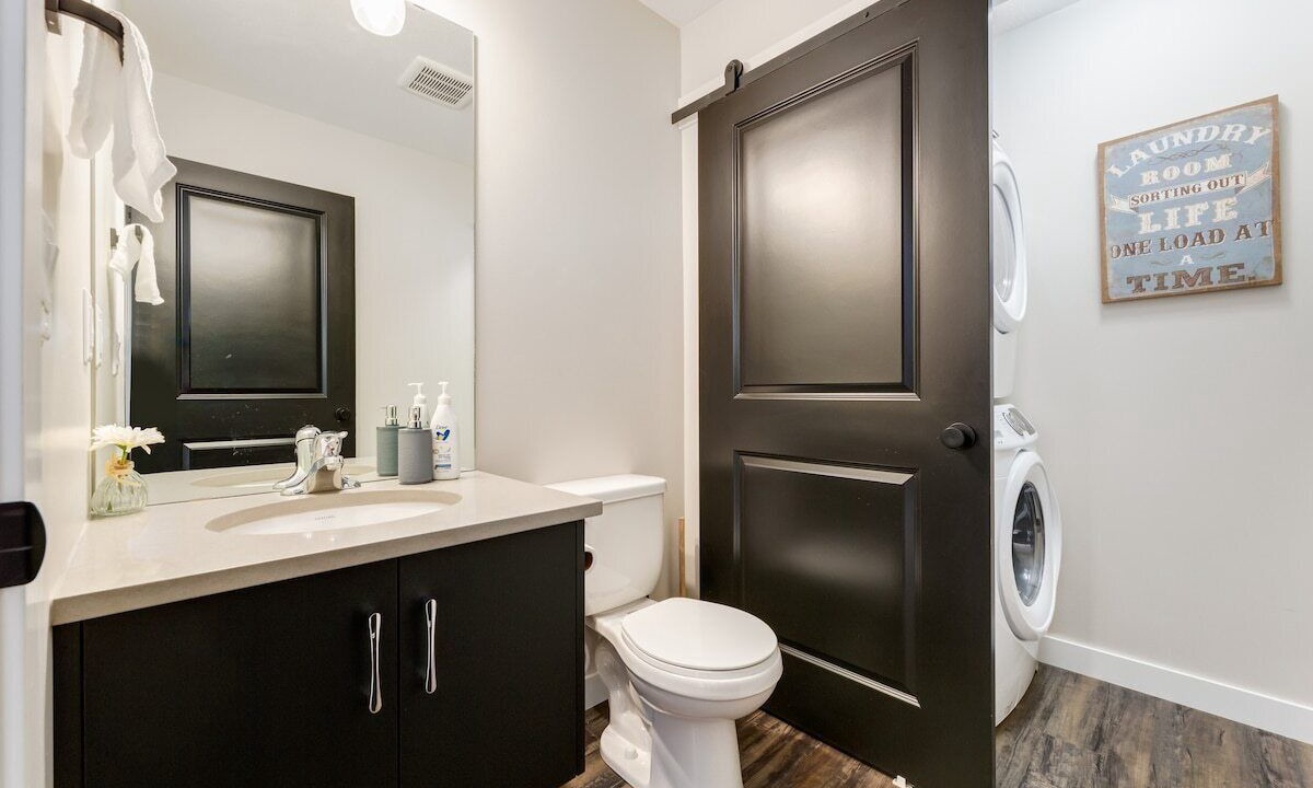 Photo of Bathroom in Sylvan Lake