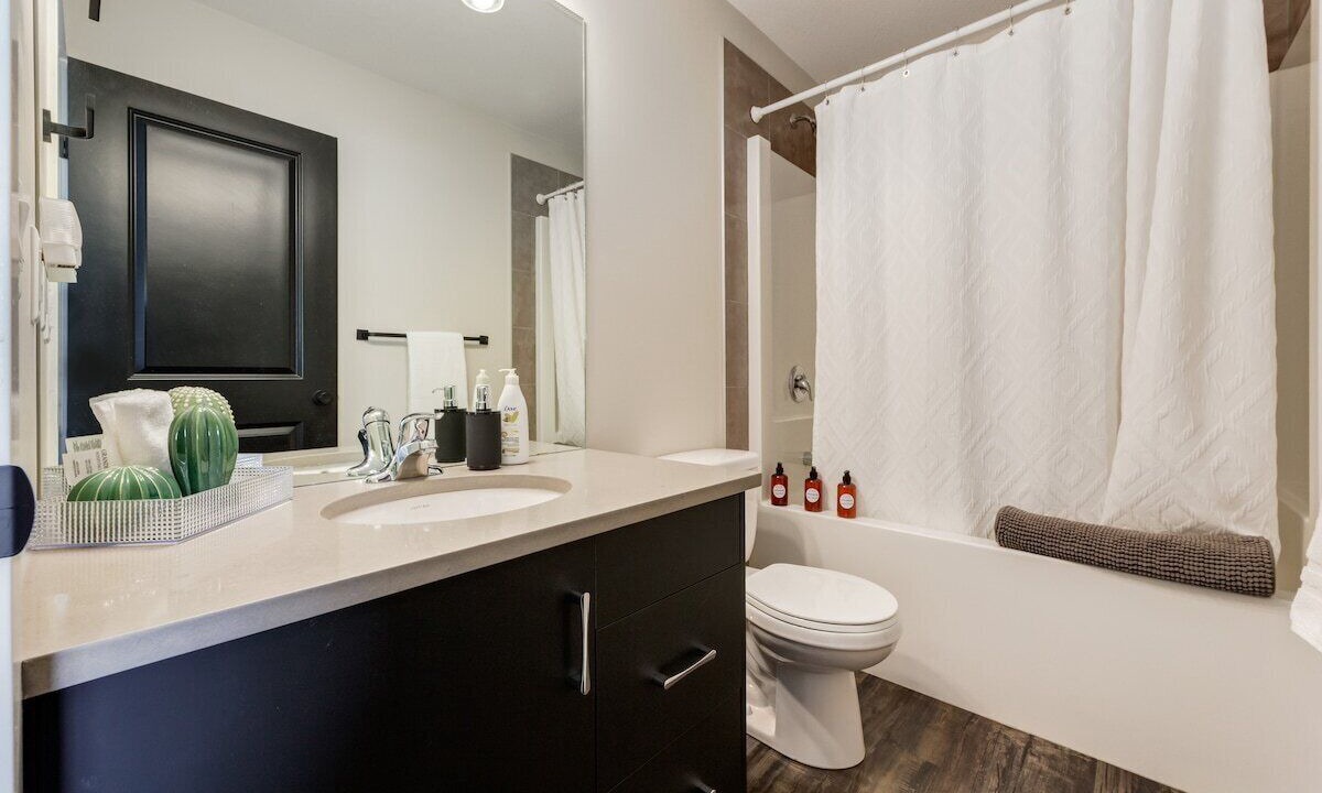 Photo of Bathroom in Sylvan Lake