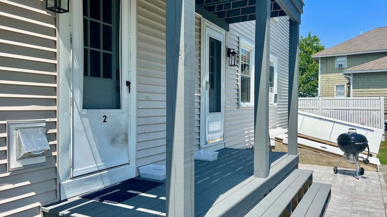 Photo of Patio Balcony in Loveitts Field