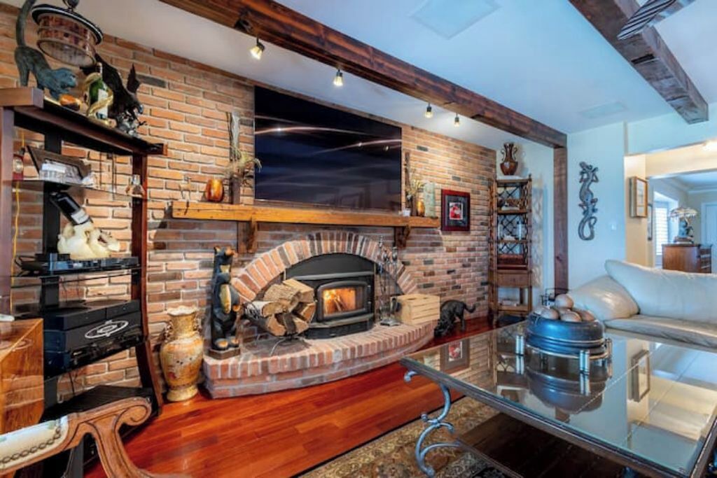 Photo of Livingroom in Port Dalhousie