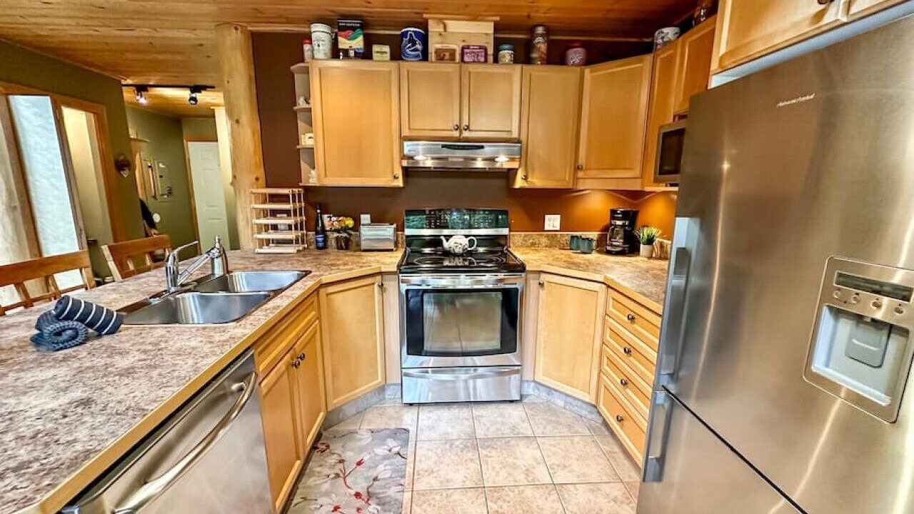 Photo of Kitchen in Apex Mountain