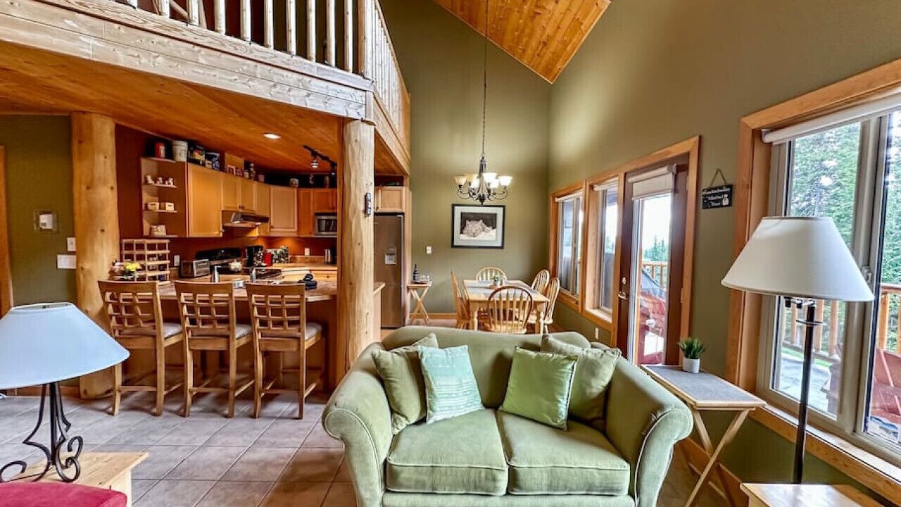 Photo of Livingroom in Apex Mountain
