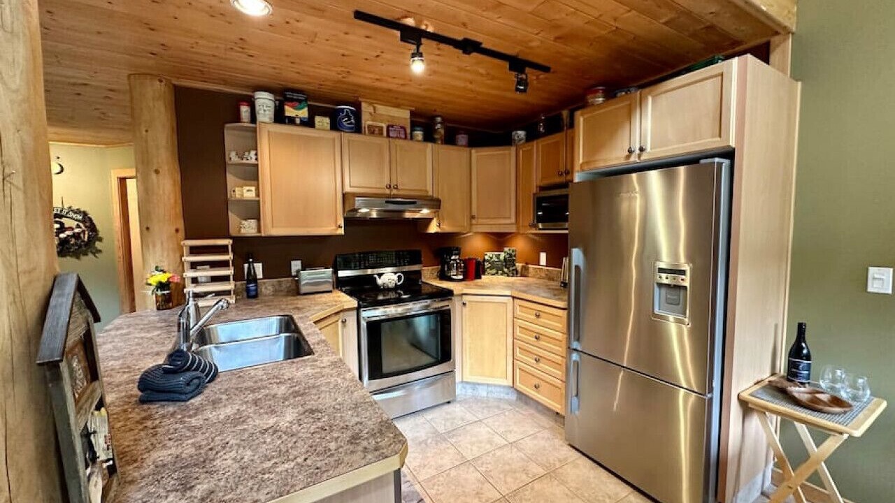 Photo of Kitchen in Apex Mountain