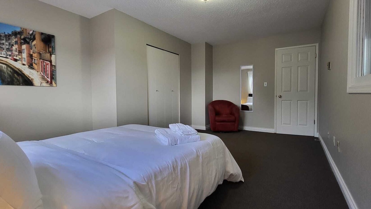 Photo of Bedroom in Haney