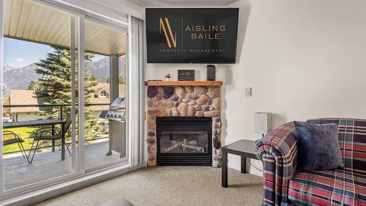 Photo of Livingroom in East Kootenay