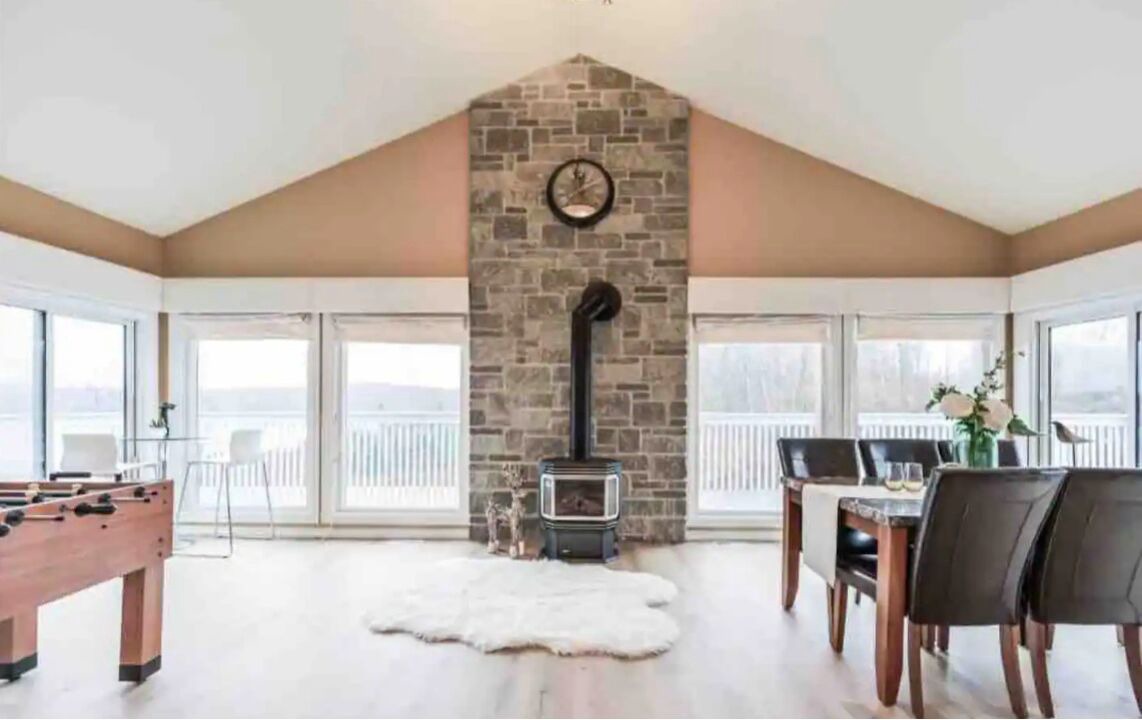 Photo of Bedroom in Utterson