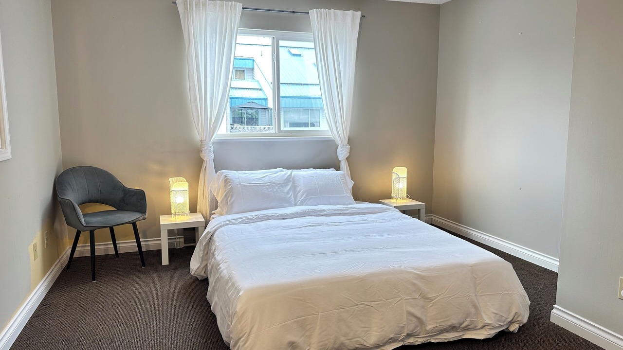 Photo of Bedroom in Haney