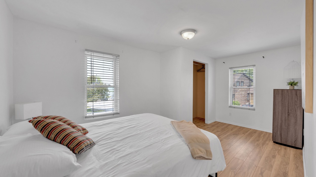 Photo of Bedroom in Boblo Island