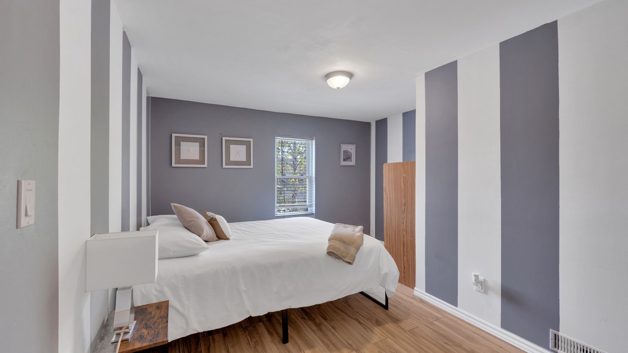 Photo of Bedroom in Boblo Island