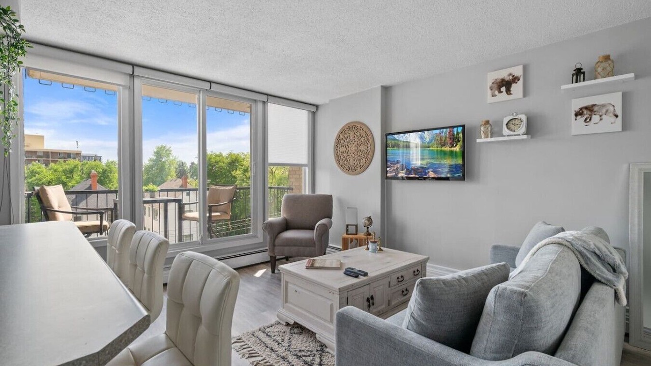 Photo of Livingroom in Southwest Calgary
