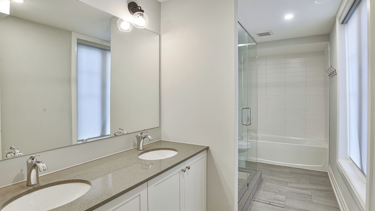 Photo of Bathroom in Minett