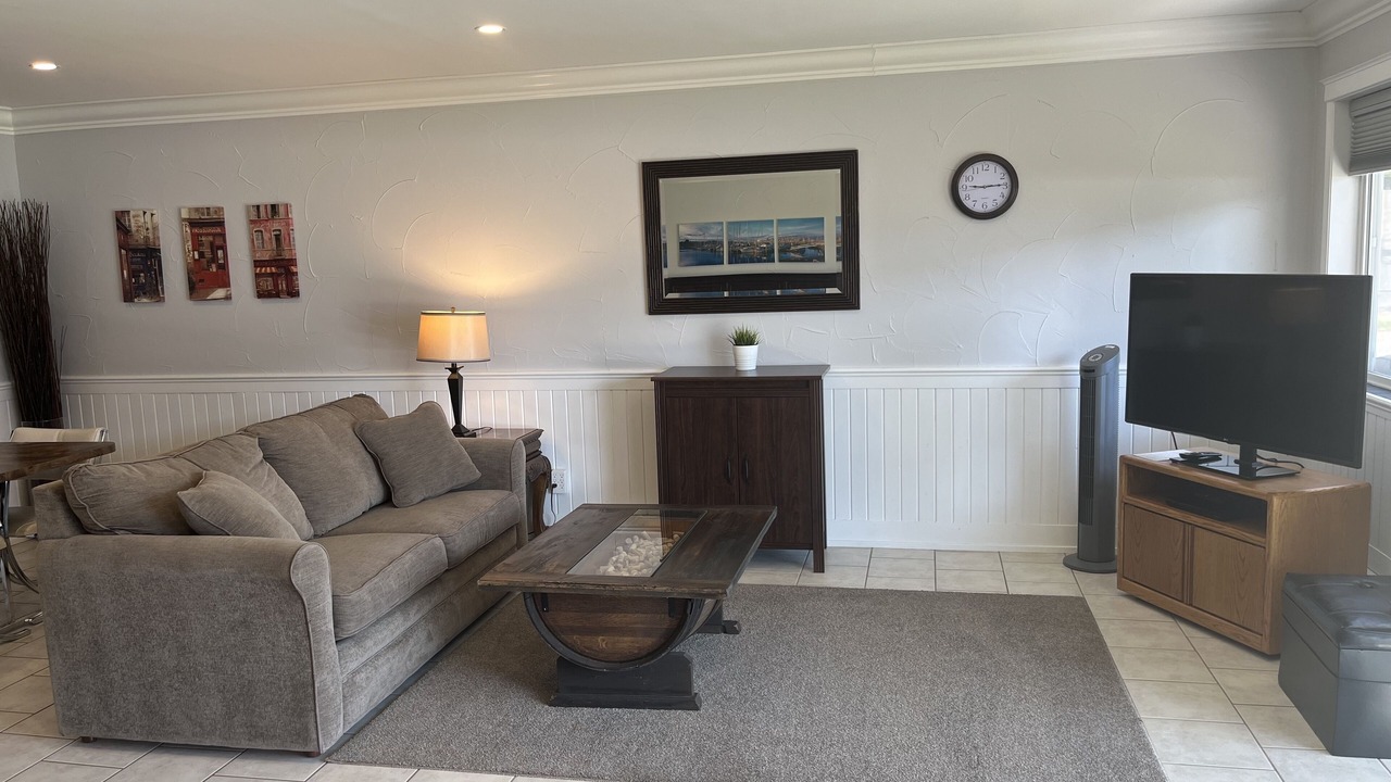 Photo of Livingroom in Okanagan-Similkameen