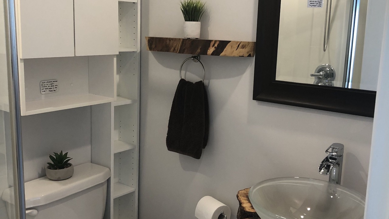 Photo of Bathroom in Okanagan-Similkameen