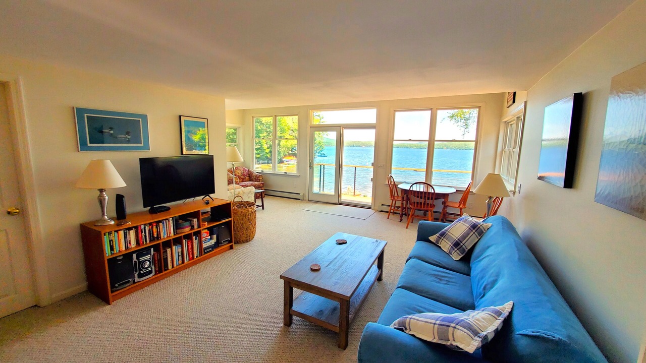 Photo of Livingroom in Raymond
