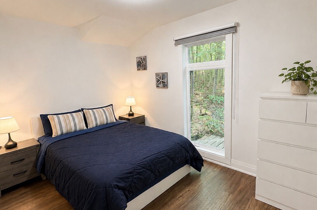 Photo of Bedroom in Muskoka Lakes