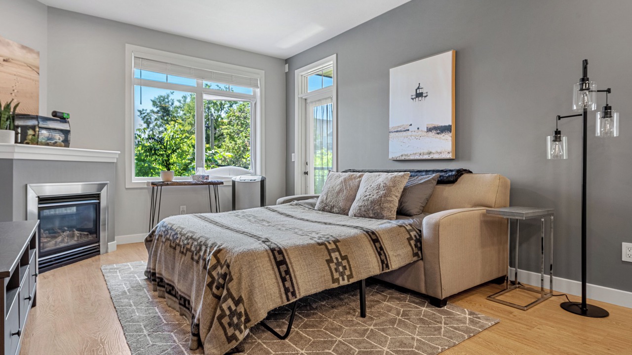 Photo of Bedroom in Mission District