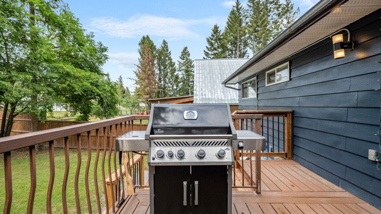 Photo of Patio Balcony in East Kootenay