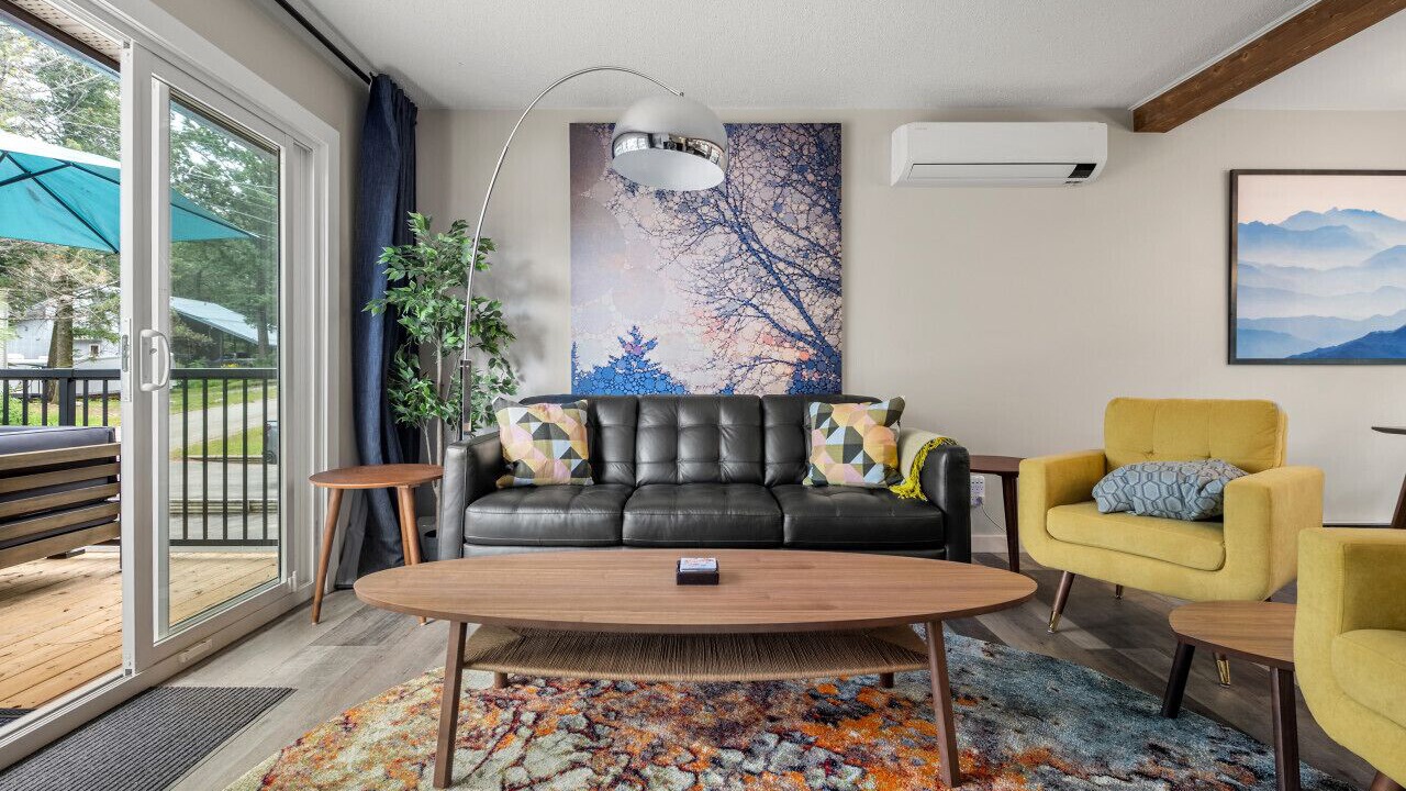 Photo of Livingroom in East Kootenay