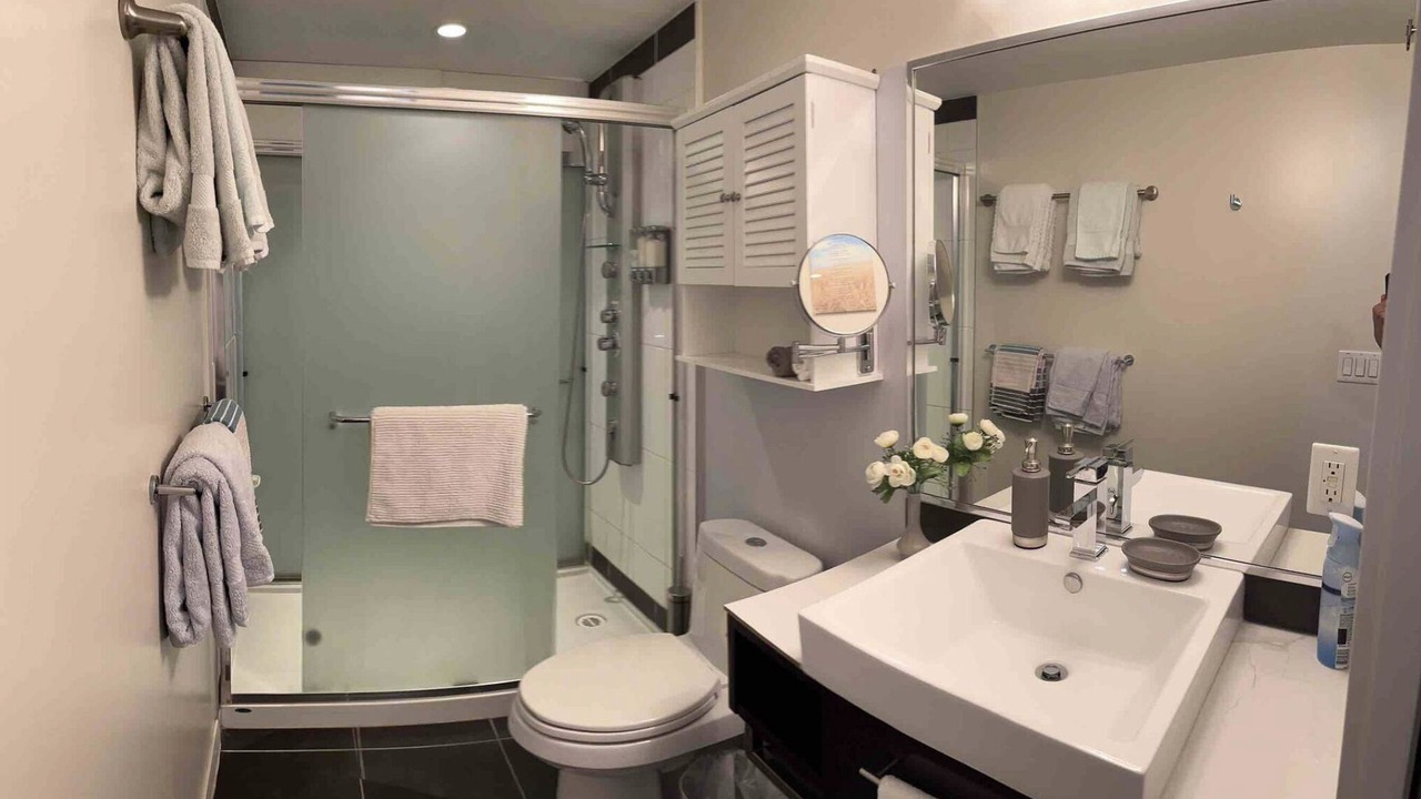 Photo of Bathroom in Crosstown