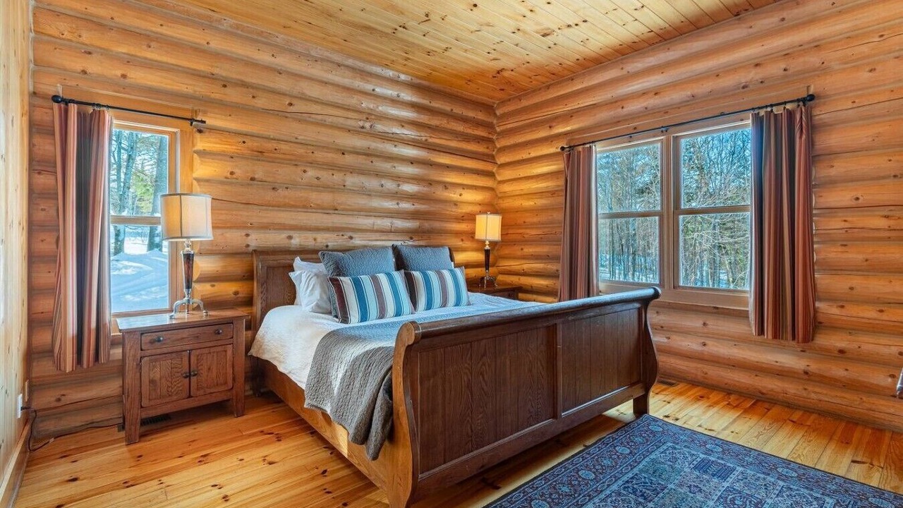 Photo of Bedroom in Fiddler Lake Resort