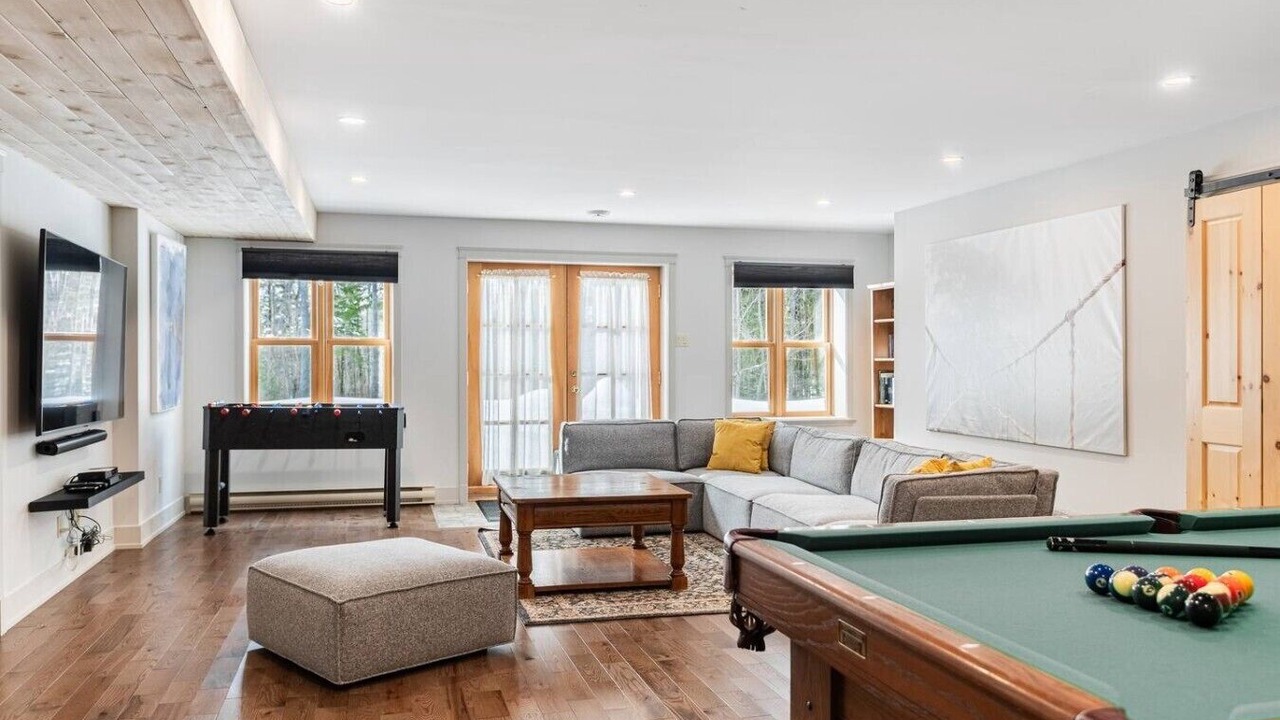 Photo of Livingroom in Fiddler Lake Resort