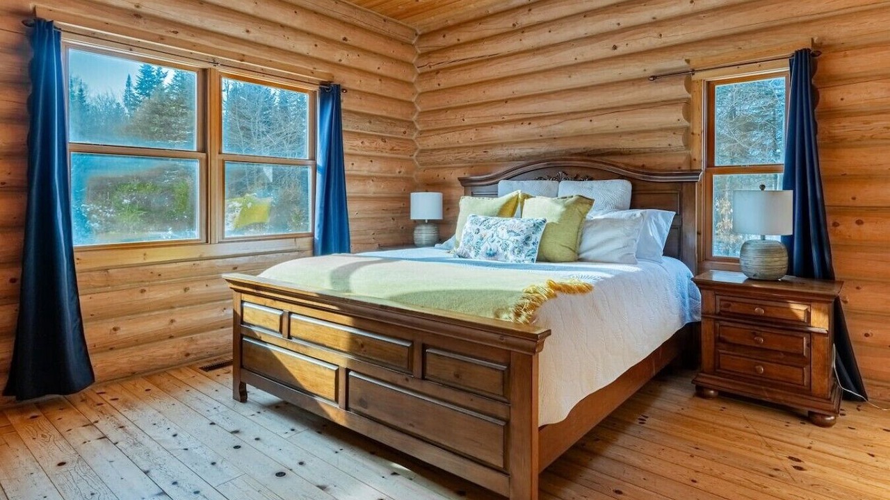 Photo of Bedroom in Fiddler Lake Resort