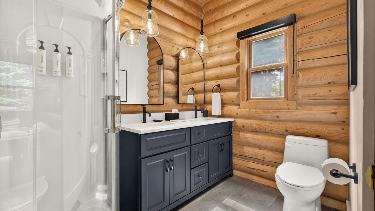 Photo of Bathroom in Fiddler Lake Resort