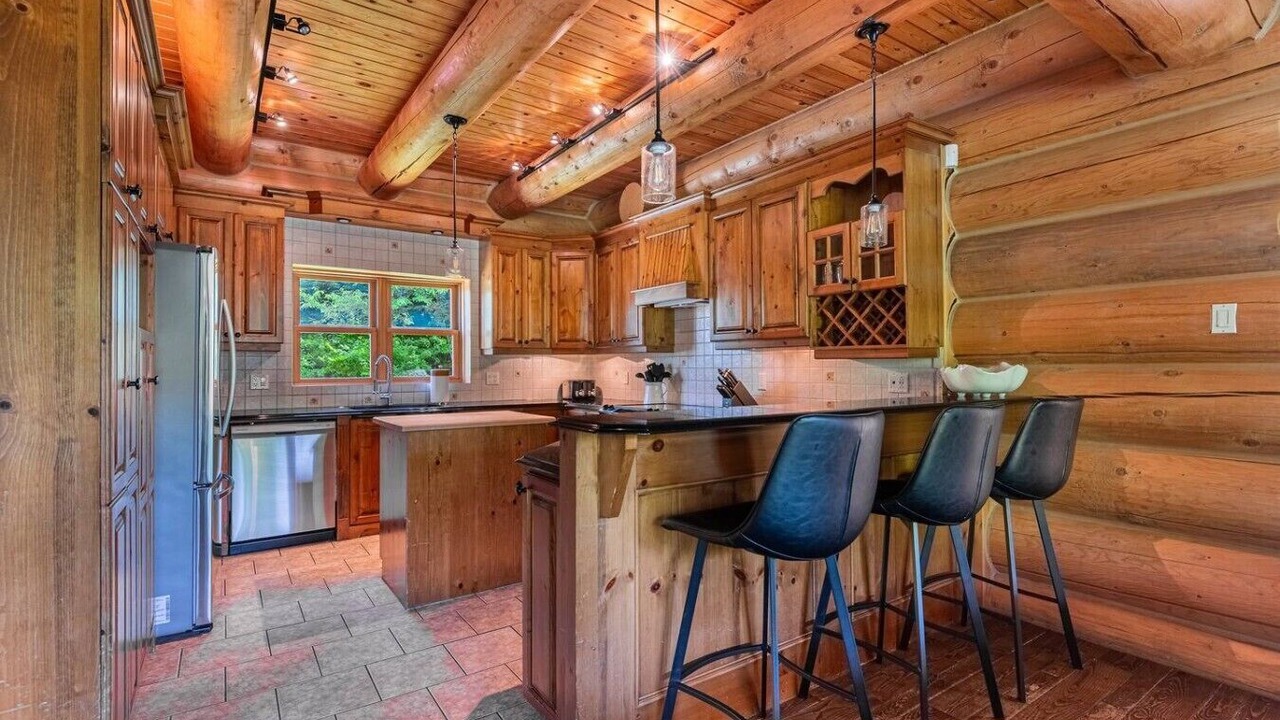 Photo of Kitchen in Fiddler Lake Resort
