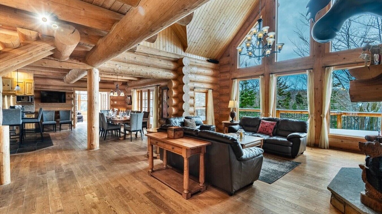 Photo of Livingroom in Fiddler Lake Resort